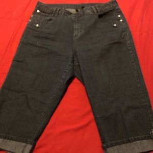 Woman’s denim capris